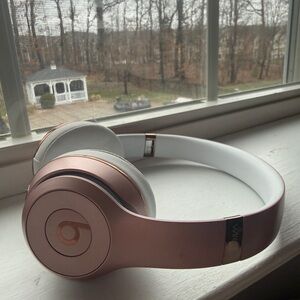 Solo3 Wireless Beats Headphones - Rose Gold